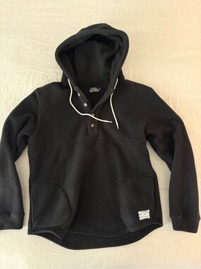 Men's Black Hooded Fleece Pullover - Casual Cozy Layer